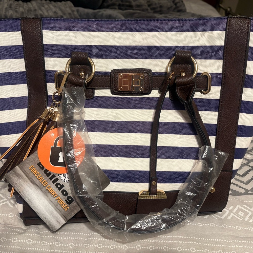 Concealed Carry Purse – NEW With Tags